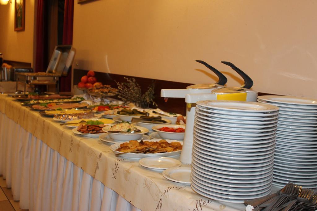 Wola Ducka Hotel Relaks מראה חיצוני תמונה