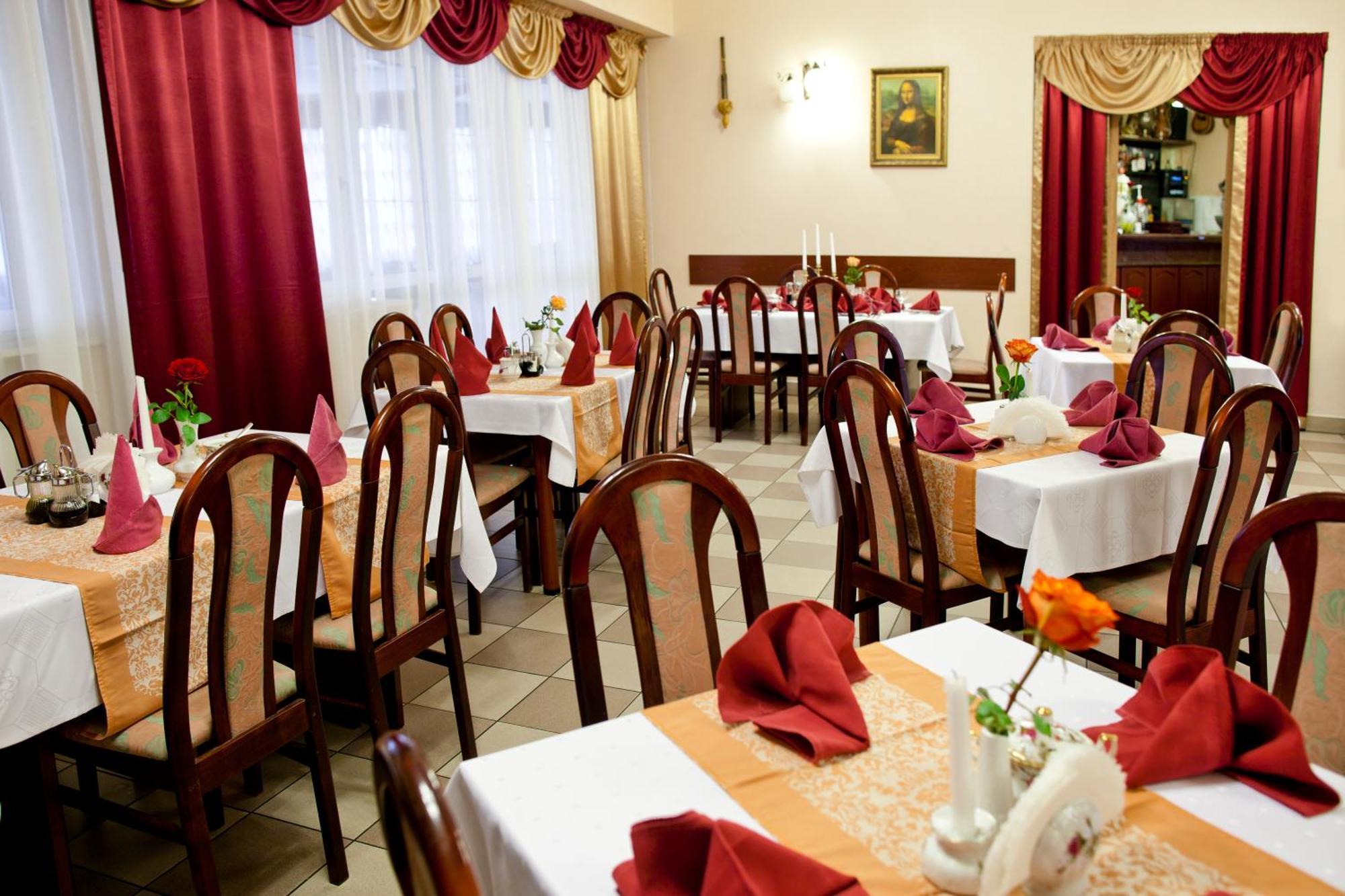 Wola Ducka Hotel Relaks מראה חיצוני תמונה