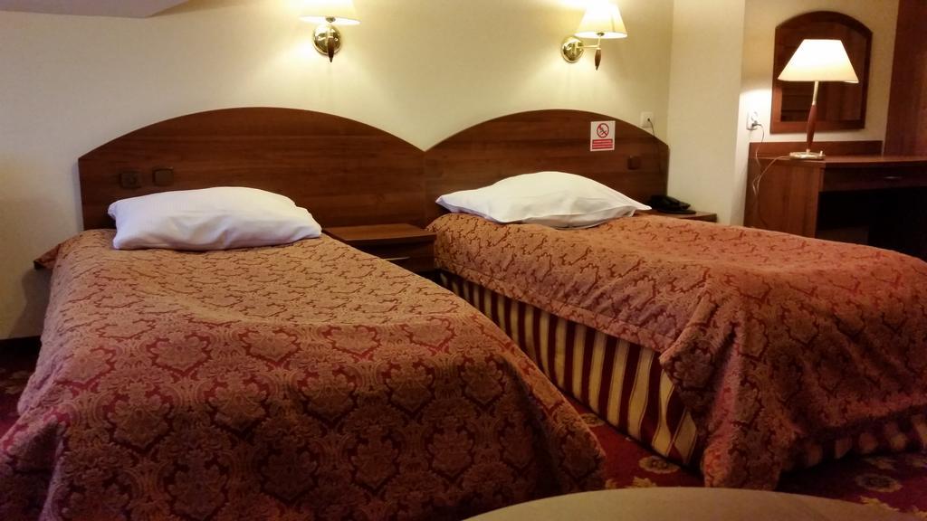 Wola Ducka Hotel Relaks מראה חיצוני תמונה