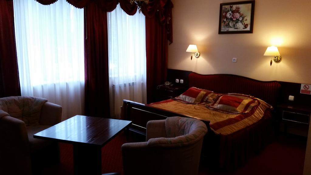 Wola Ducka Hotel Relaks מראה חיצוני תמונה