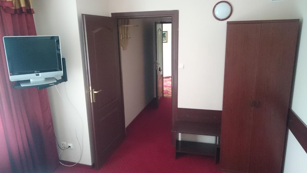 Wola Ducka Hotel Relaks מראה חיצוני תמונה