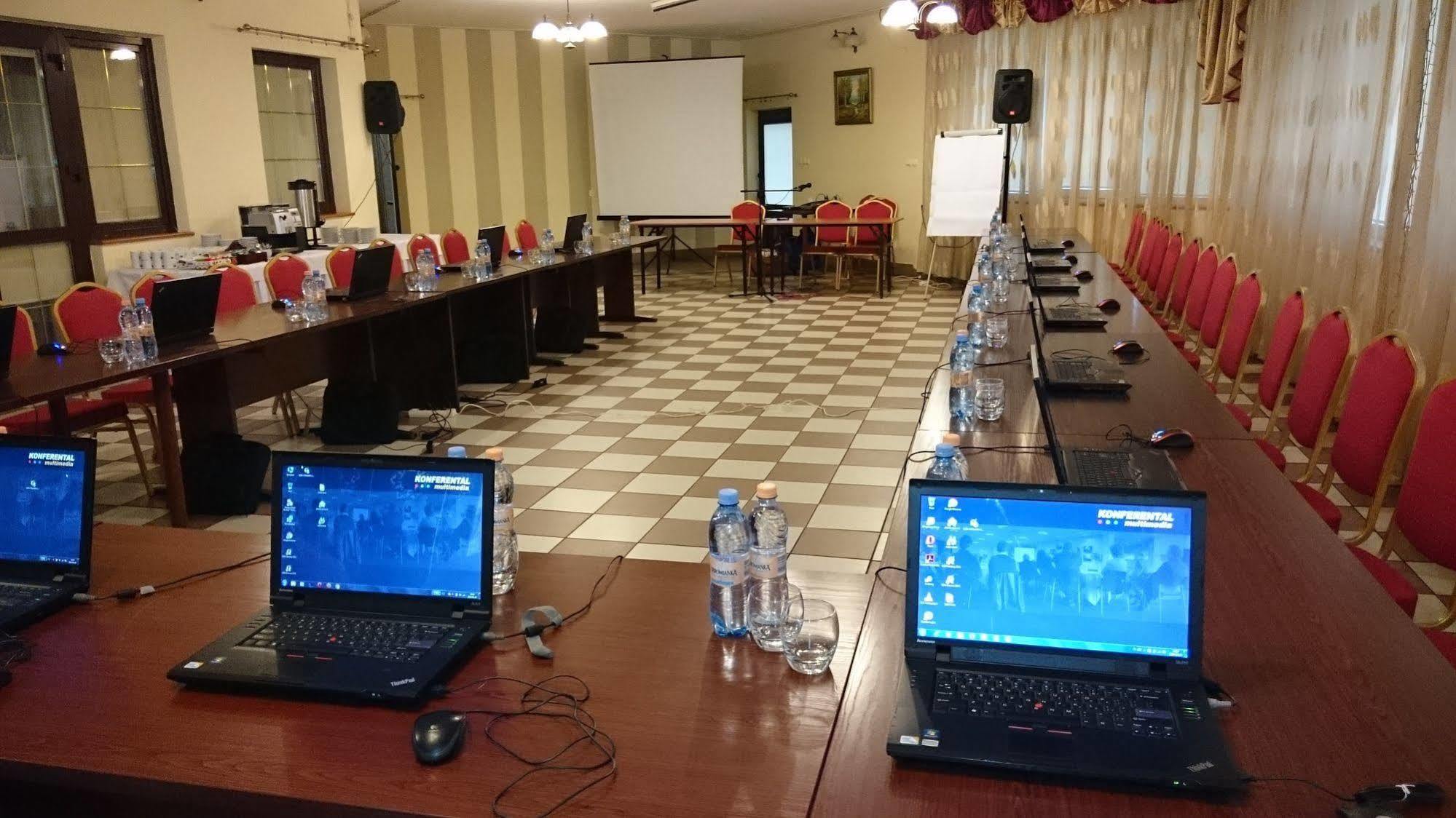 Wola Ducka Hotel Relaks מראה חיצוני תמונה